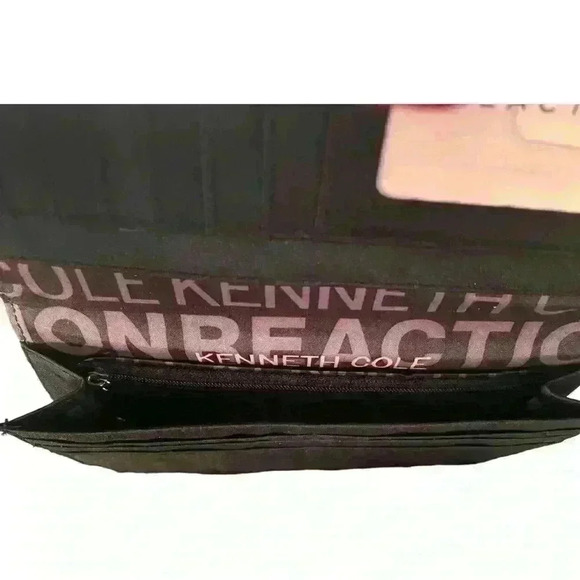 Kenneth Cole Reaction Wallet - Picture 4 of 6